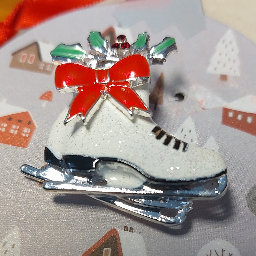 New Christmas Brooch White Ice Skates Red Bow Enamel